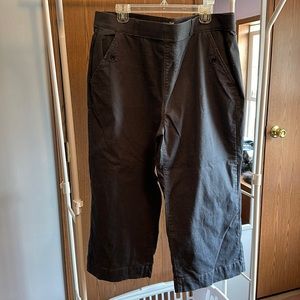 Pull On Capris